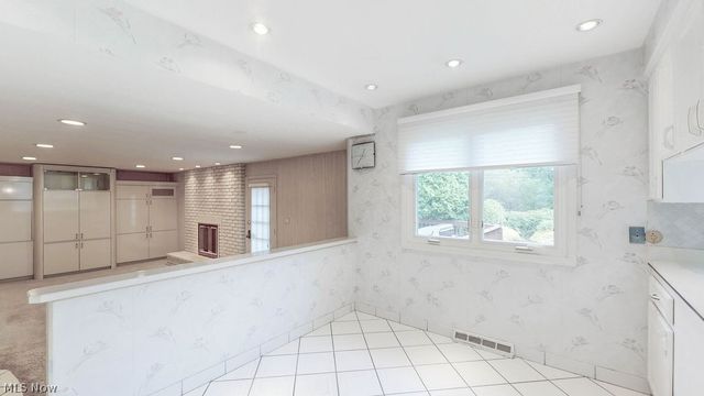 25451 Hilltop Drive, Beachwood, OH 44122