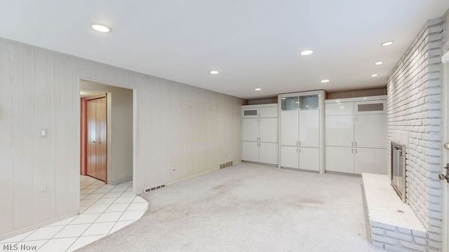 25451 Hilltop Drive, Beachwood, OH 44122