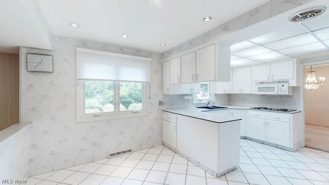25451 Hilltop Drive, Beachwood, OH 44122