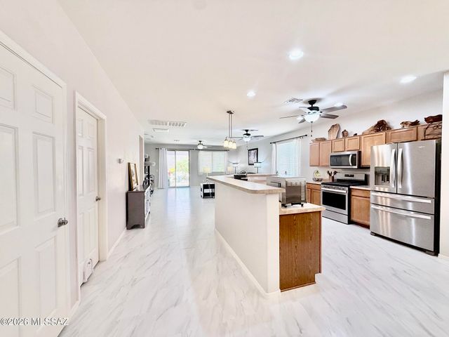 13898 N Swift Spear Drive, Marana, AZ 85658