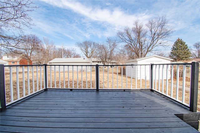 195 Gray Avenue, Waukee, IA 50263