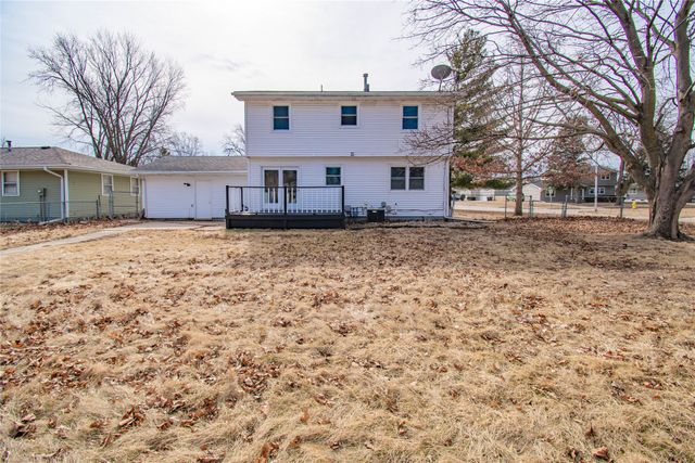 195 Gray Avenue, Waukee, IA 50263