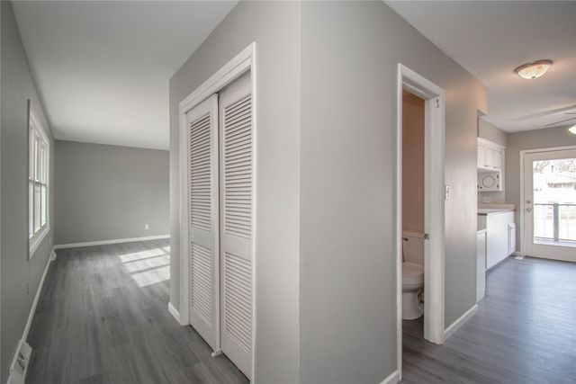 195 Gray Avenue, Waukee, IA 50263