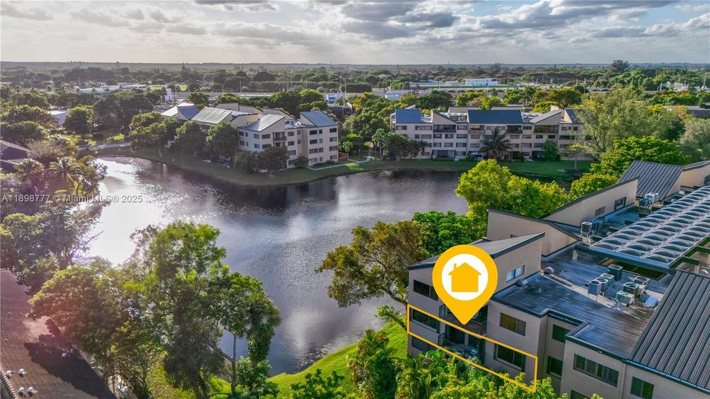 6666 SW 115th Ct 303, Miami, FL 33173