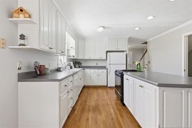 1594 Carroll Store Road, Autryville, NC 28318