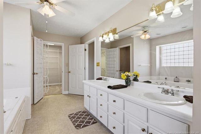 1594 Carroll Store Road, Autryville, NC 28318