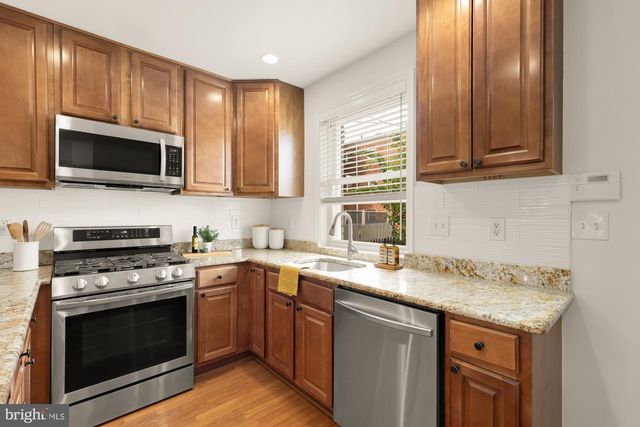 320 19TH ST NE, Washington, DC 20002