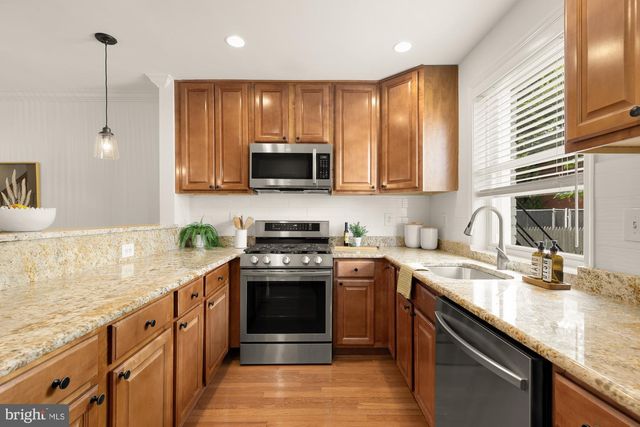 320 19TH ST NE, Washington, DC 20002