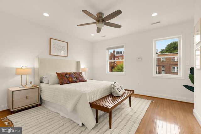 320 19TH ST NE, Washington, DC 20002