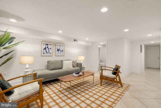320 19TH ST NE, Washington, DC 20002