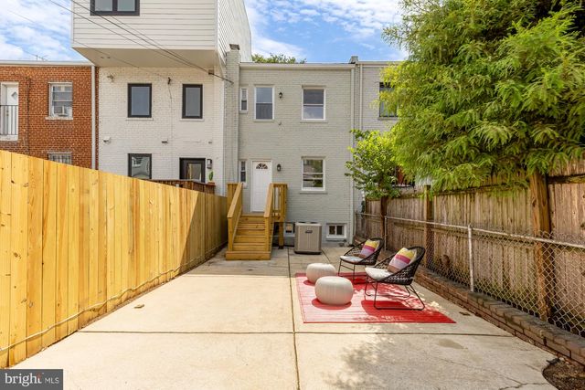 320 19TH ST NE, Washington, DC 20002
