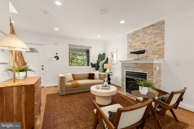320 19TH ST NE, Washington, DC 20002