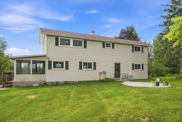 7475 Brookhaven DRIVE, West Bend, WI 53090