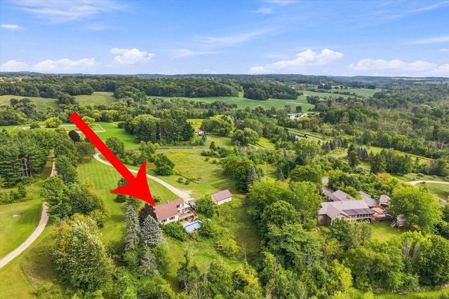 7475 Brookhaven DRIVE, West Bend, WI 53090