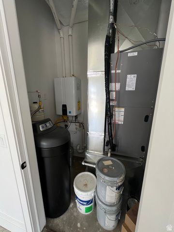 5294 W 3200 S, Hurricane, UT 84737