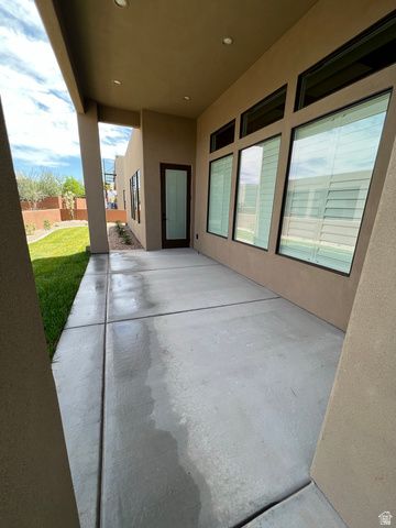 5294 W 3200 S, Hurricane, UT 84737