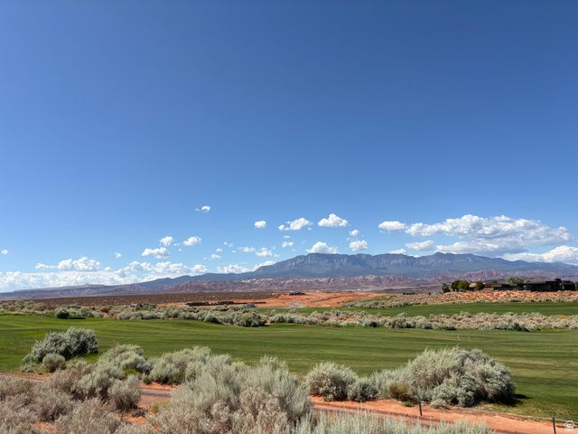 5294 W 3200 S, Hurricane, UT 84737
