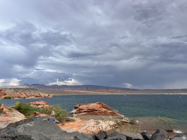 5294 W 3200 S, Hurricane, UT 84737