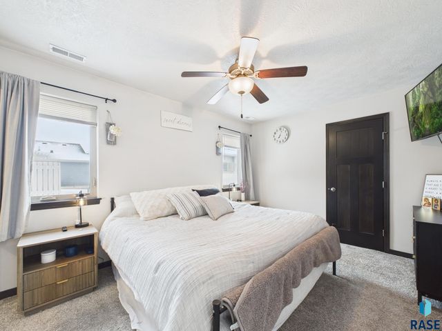 9418 W Gert St Street, Sioux Falls, SD 57106