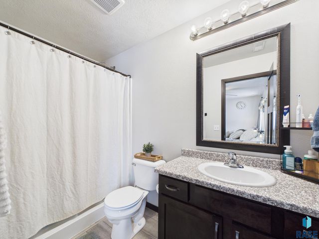 9418 W Gert St Street, Sioux Falls, SD 57106