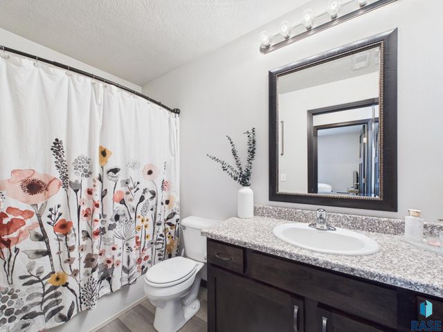 9418 W Gert St Street, Sioux Falls, SD 57106