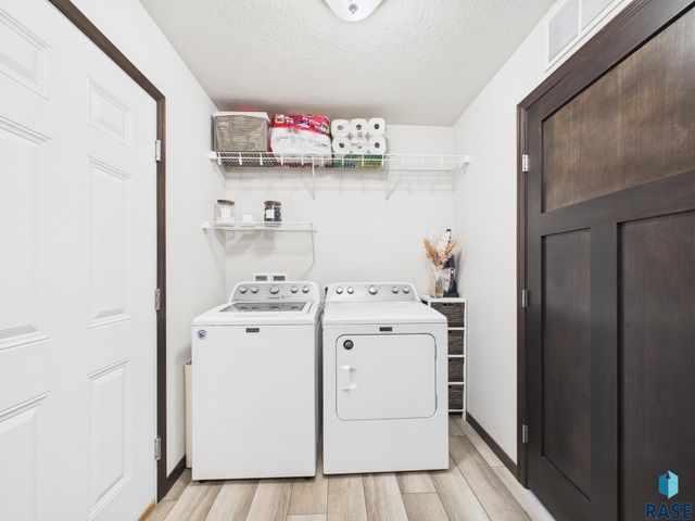 9418 W Gert St Street, Sioux Falls, SD 57106