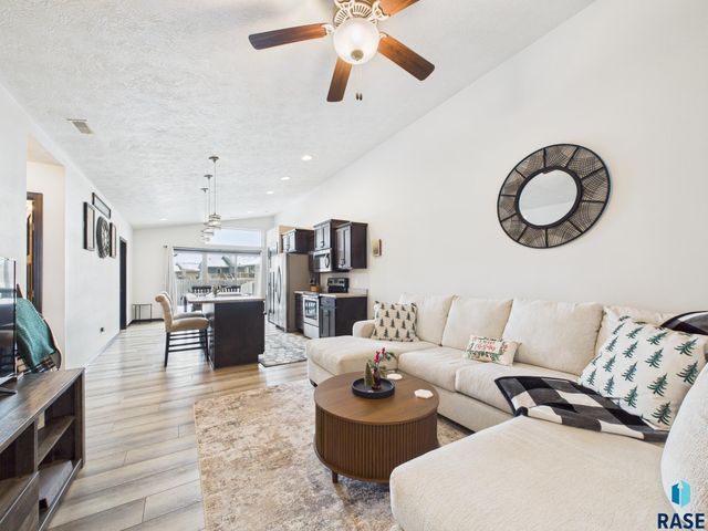 9418 W Gert St Street, Sioux Falls, SD 57106