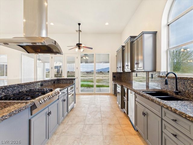 460 East Hickory Street, Pahrump, NV 89048