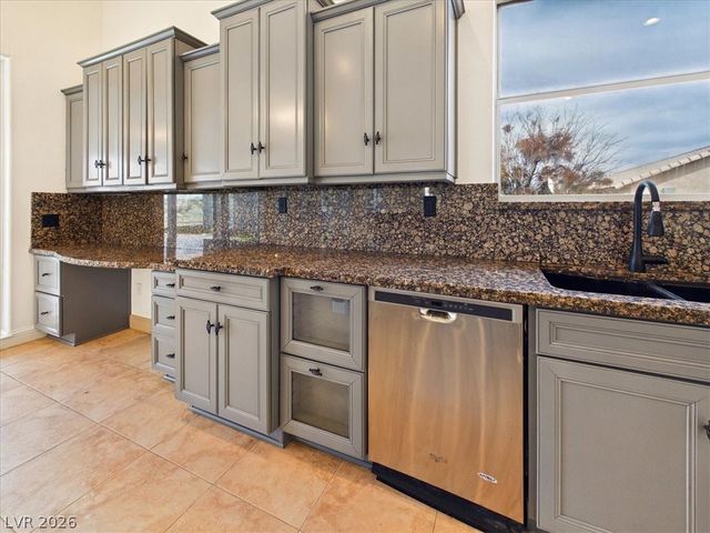 460 East Hickory Street, Pahrump, NV 89048