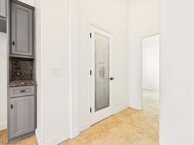 460 East Hickory Street, Pahrump, NV 89048