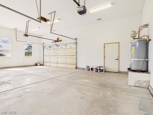 460 East Hickory Street, Pahrump, NV 89048