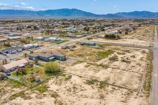 460 East Hickory Street, Pahrump, NV 89048