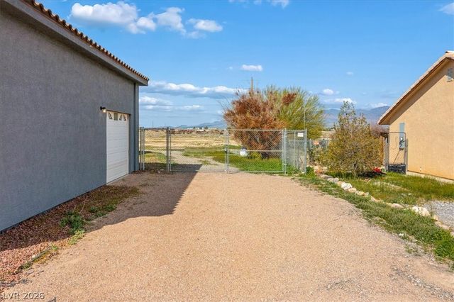 460 East Hickory Street, Pahrump, NV 89048