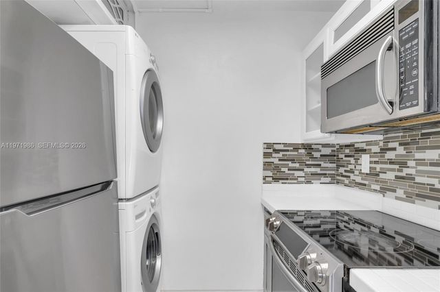 15348 SW 72nd St 23-12, Miami, FL 33193