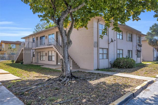 15348 SW 72nd St 23-12, Miami, FL 33193