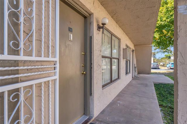 15348 SW 72nd St 23-12, Miami, FL 33193