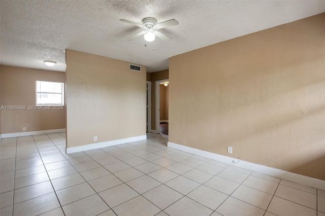 4061 N Dixie Hwy 29, Oakland Park, FL 33334