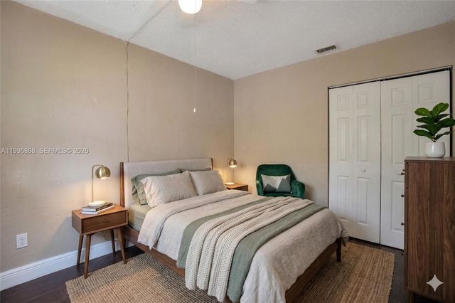 4061 N Dixie Hwy 29, Oakland Park, FL 33334