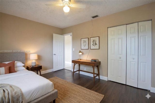 4061 N Dixie Hwy 29, Oakland Park, FL 33334