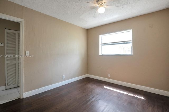 4061 N Dixie Hwy 29, Oakland Park, FL 33334