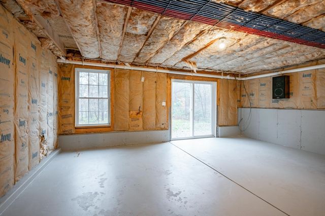 55 Sweet Hill Rd, Plaistow, NH 03865