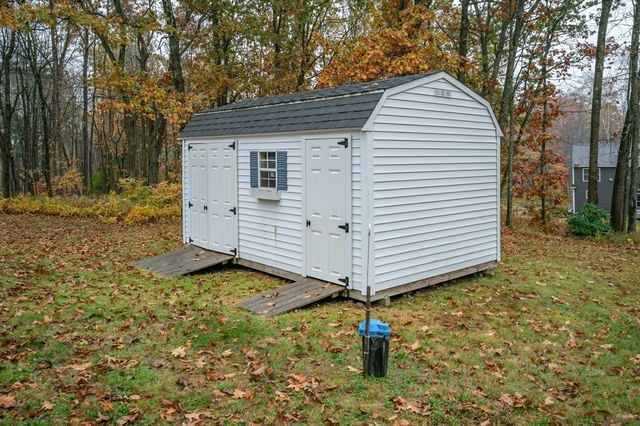 55 Sweet Hill Rd, Plaistow, NH 03865