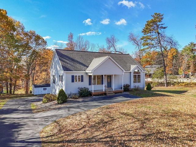 55 Sweet Hill Rd, Plaistow, NH 03865