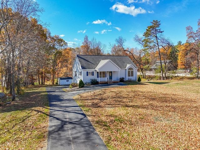 55 Sweet Hill Rd, Plaistow, NH 03865