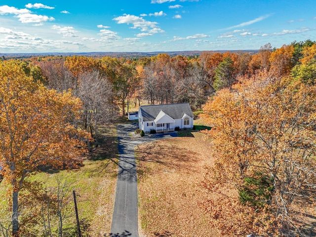 55 Sweet Hill Rd, Plaistow, NH 03865