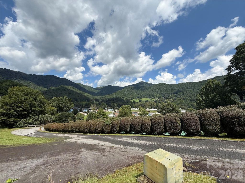 10 Lewis Lane 10, Maggie Valley, NC 28751