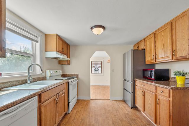 102 Corliss Hill Road, Meredith, NH 03253