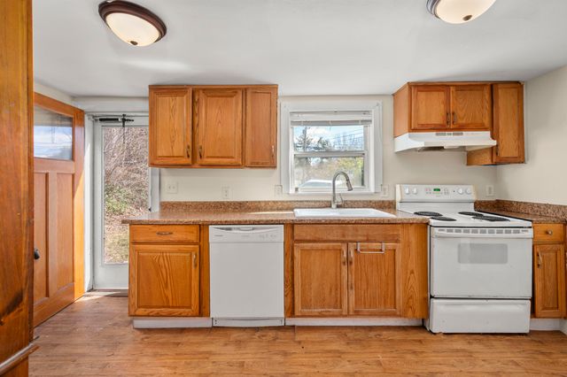 102 Corliss Hill Road, Meredith, NH 03253