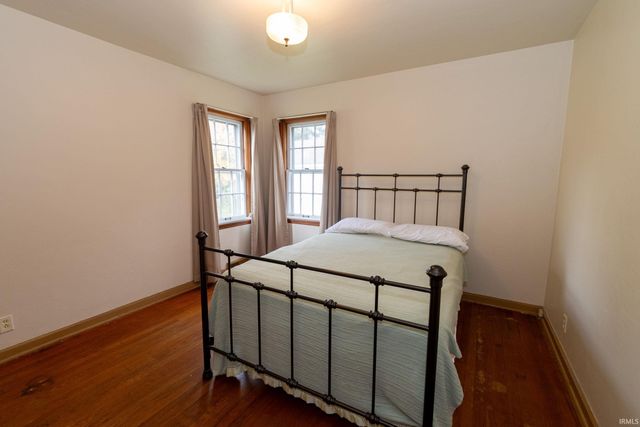 433 Studebaker Street, Mishawaka, IN 46545