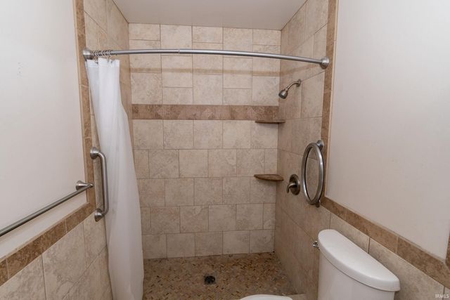 433 Studebaker Street, Mishawaka, IN 46545